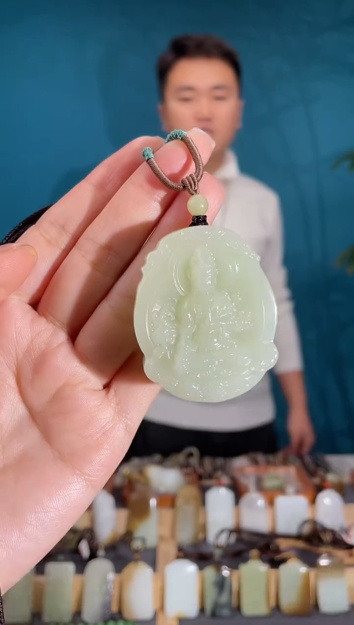 颈饰未镶嵌和田玉1