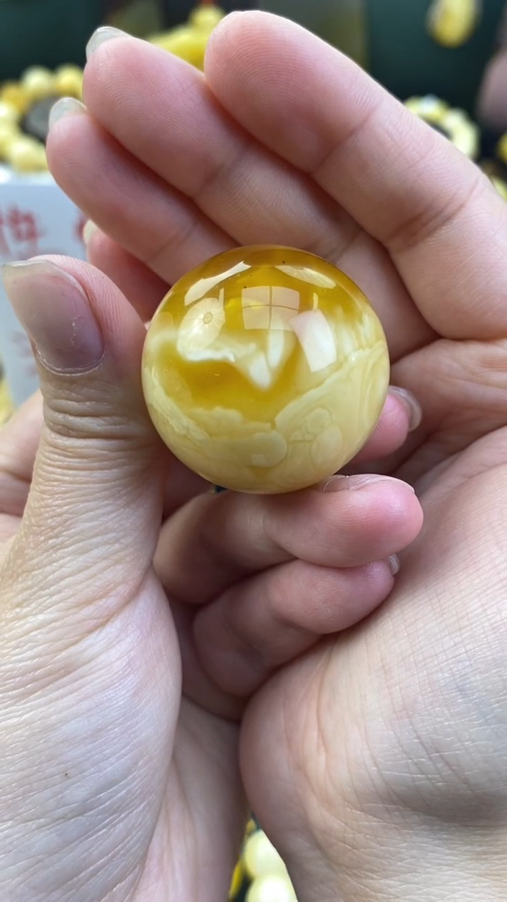 【闪购商品】琥珀裸石未镶嵌月.37/卡33 