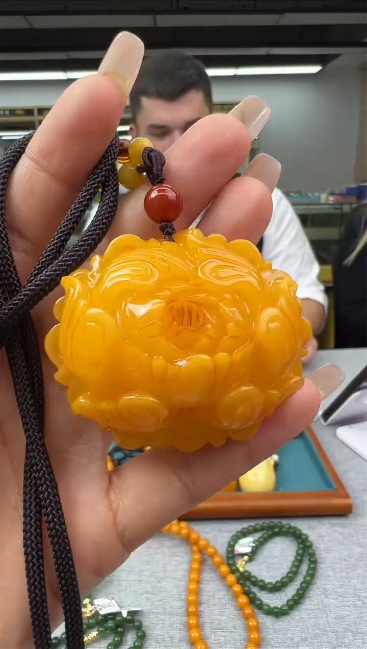 【闪购商品】琥珀颈饰未镶嵌35秒拍号