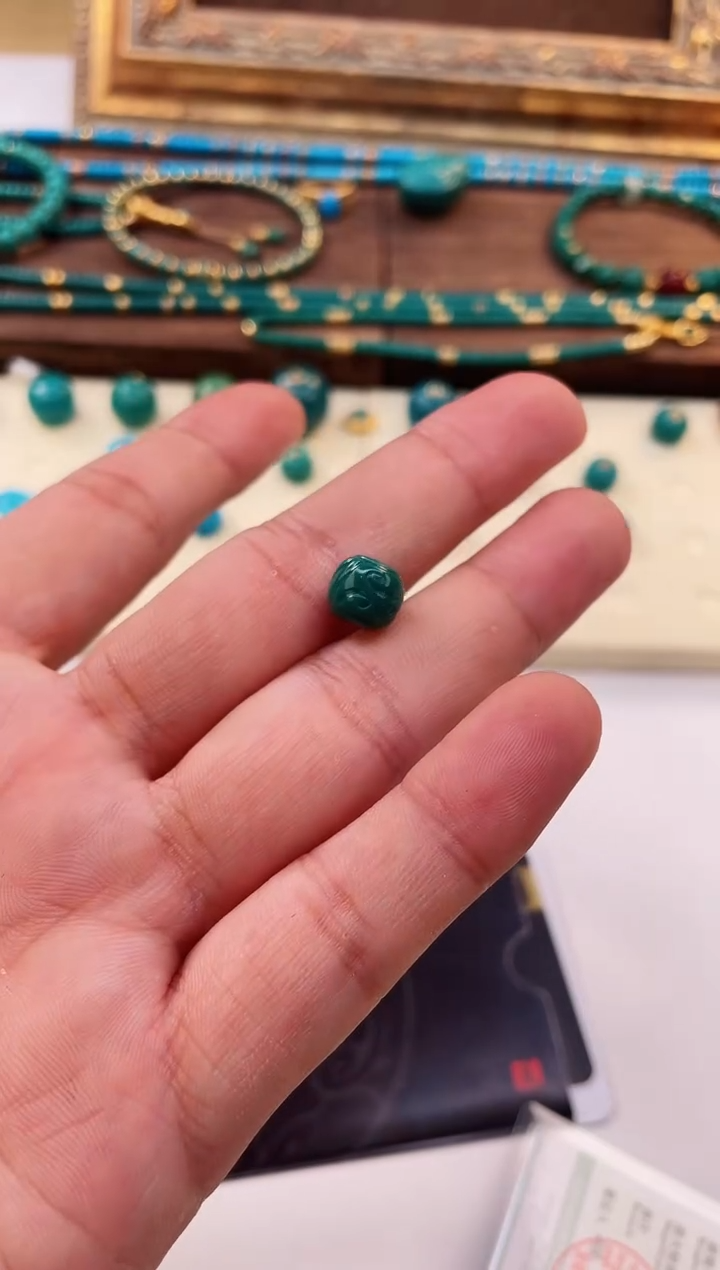 【闪购商品】绿松石颈饰未镶嵌博古