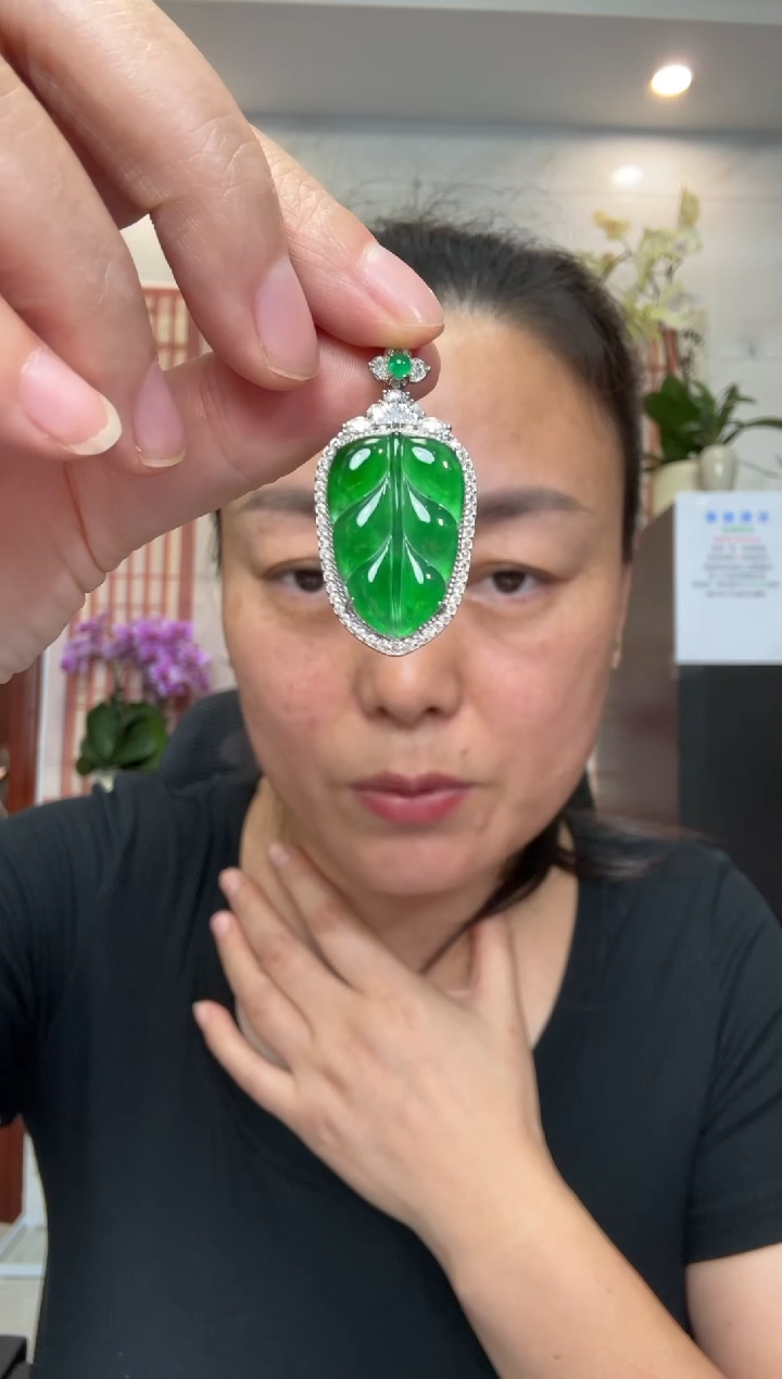 颈饰银S925镶嵌翡翠00002655