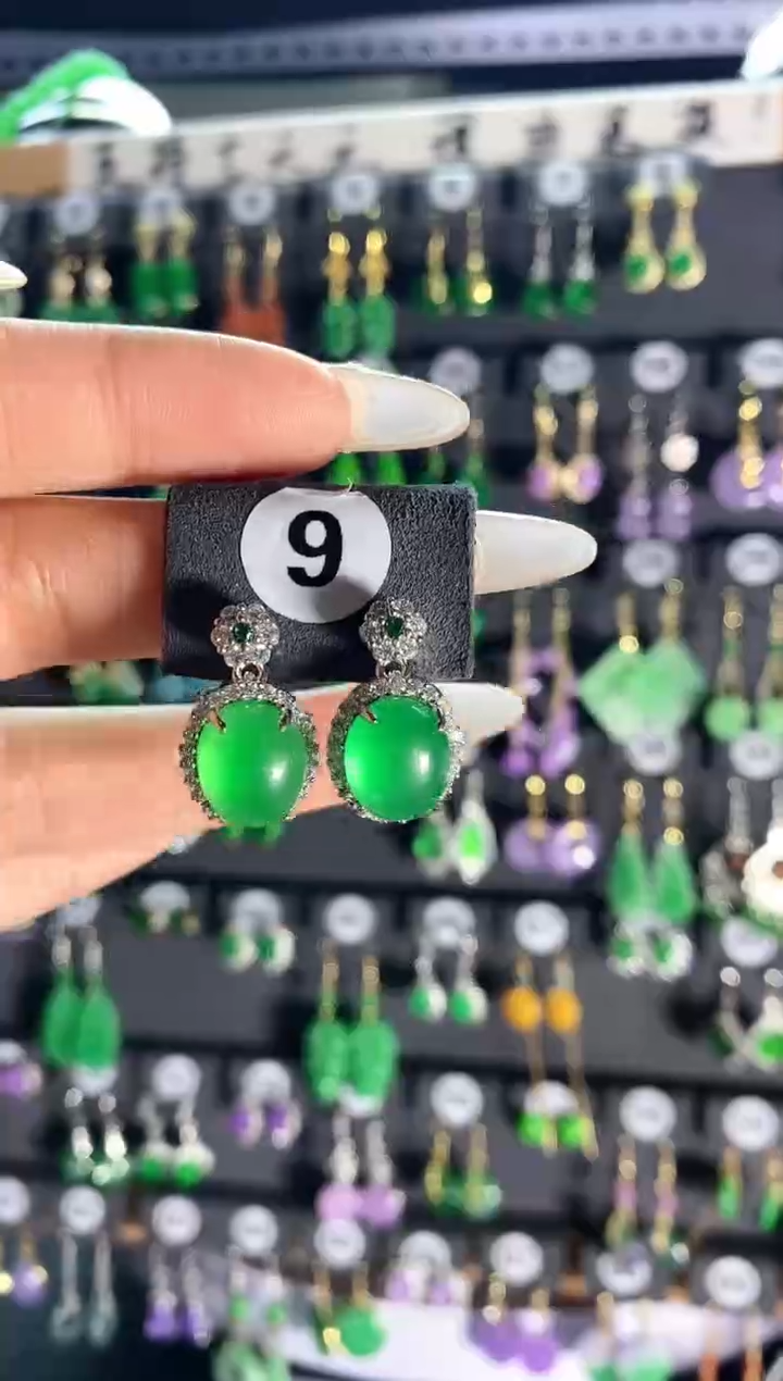 【闪购商品】翡翠颈饰银S925镶嵌9....