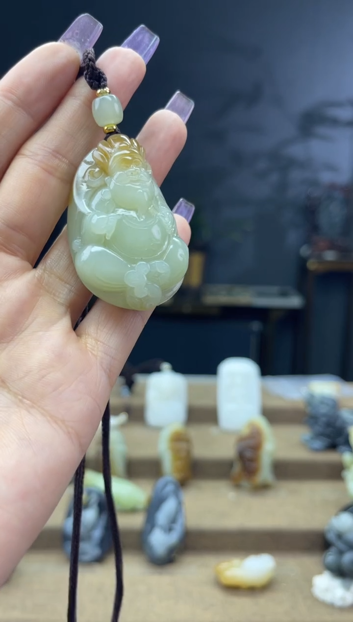 颈饰未镶嵌和田玉1