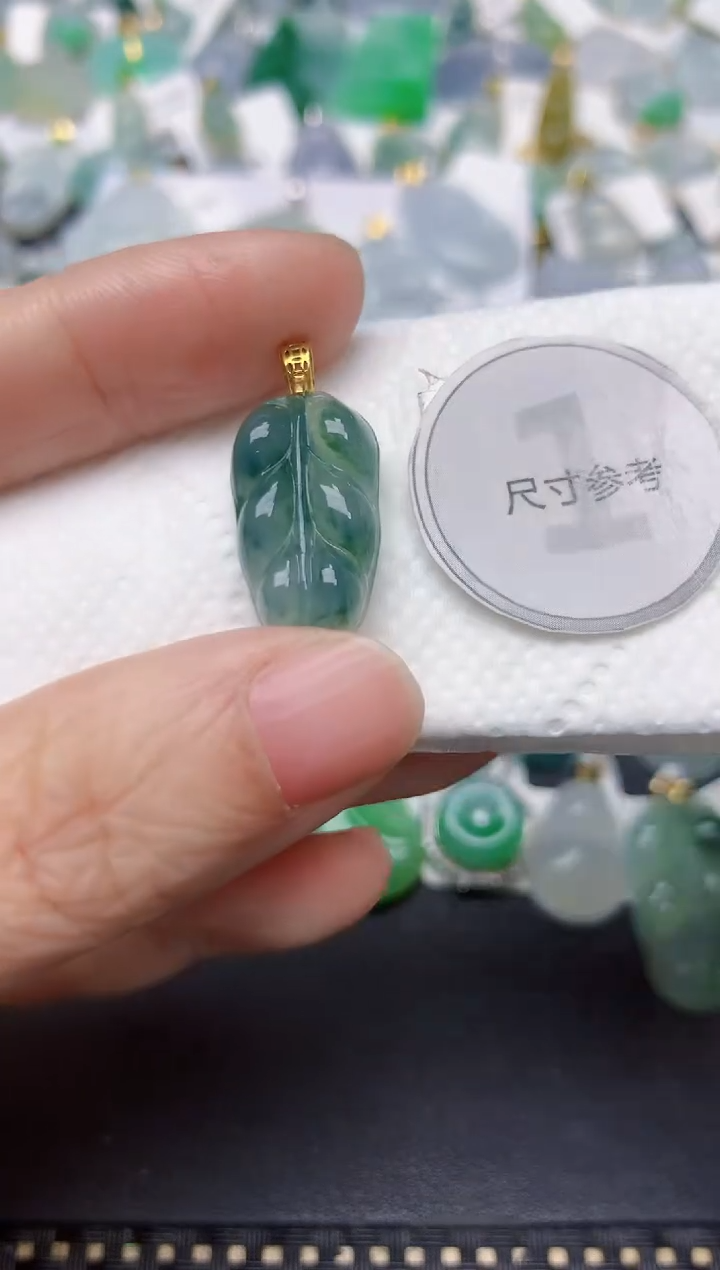 颈饰未镶嵌翡翠天然缅甸A货翡翠