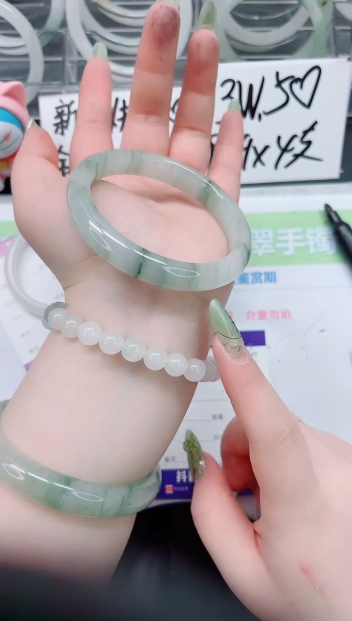 【闪购商品】石英质玉手镯合金a220