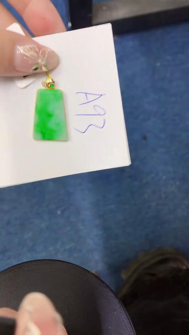 【闪购商品】翡翠颈饰18K金镶嵌0000000000