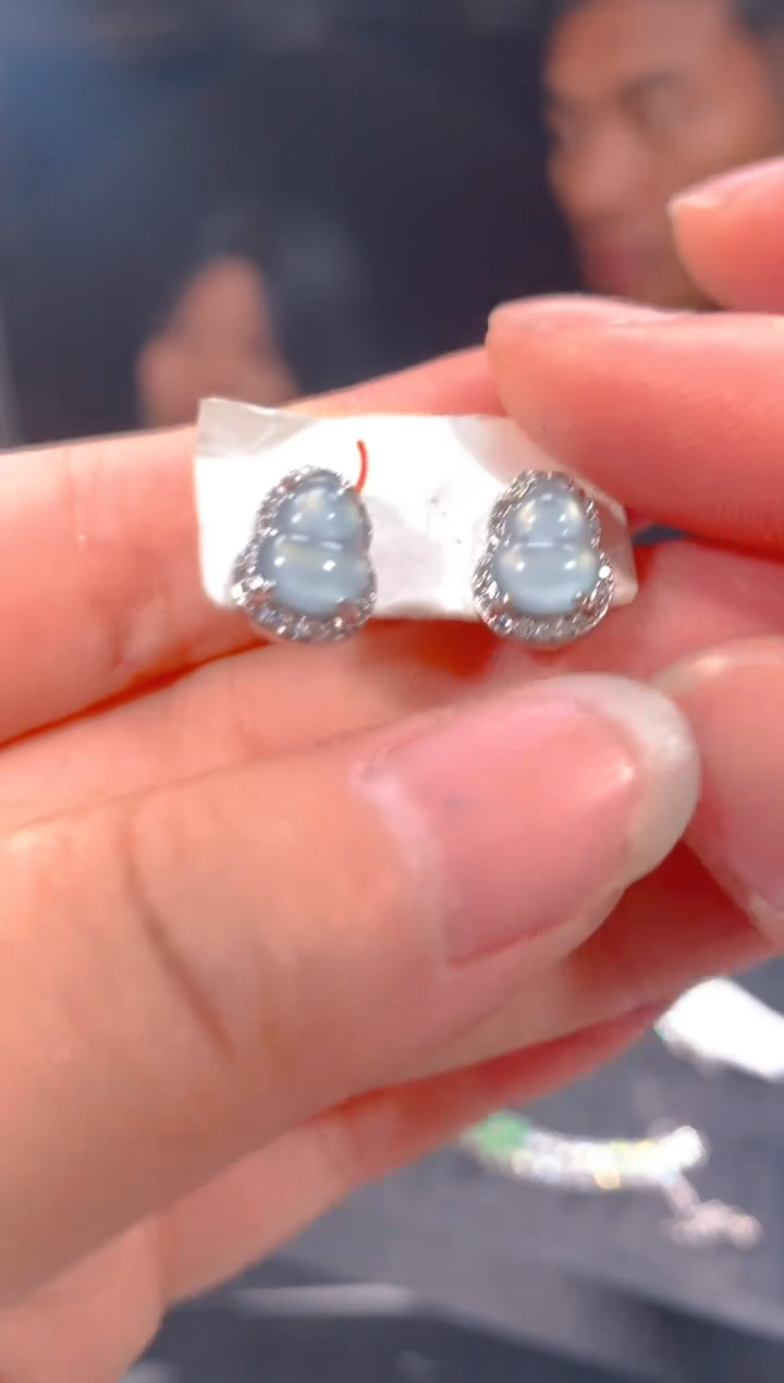 【闪购商品】定制翡翠未镶嵌22定制翡翠，多样性发货（发其一）