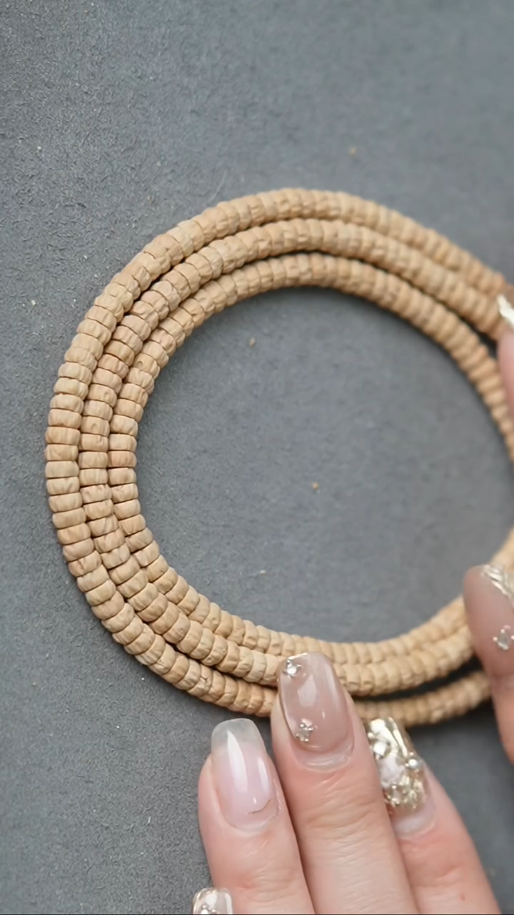 【闪购商品】柏香籽/百香籽吊坠新品药片5+