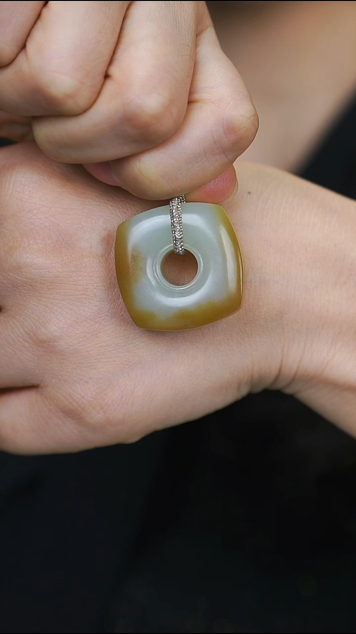 吊坠(不含链)未镶嵌和田玉和田玉吊坠