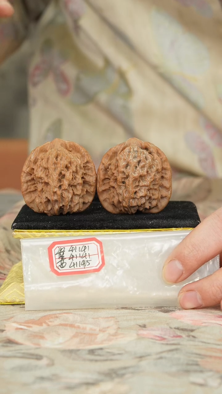 【闪购商品】文玩核桃把件非嫁接马老四