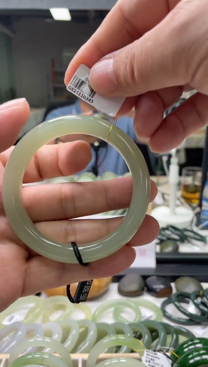 【闪购商品】和田玉手镯未镶嵌编码0343 圈口59-60