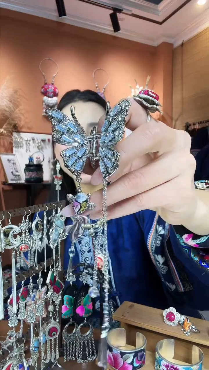 【闪购商品】刺绣纯手工民族风抓夹