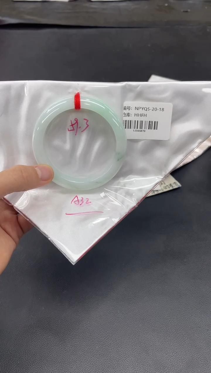 未镶嵌手镯翡翠翡翠手镯