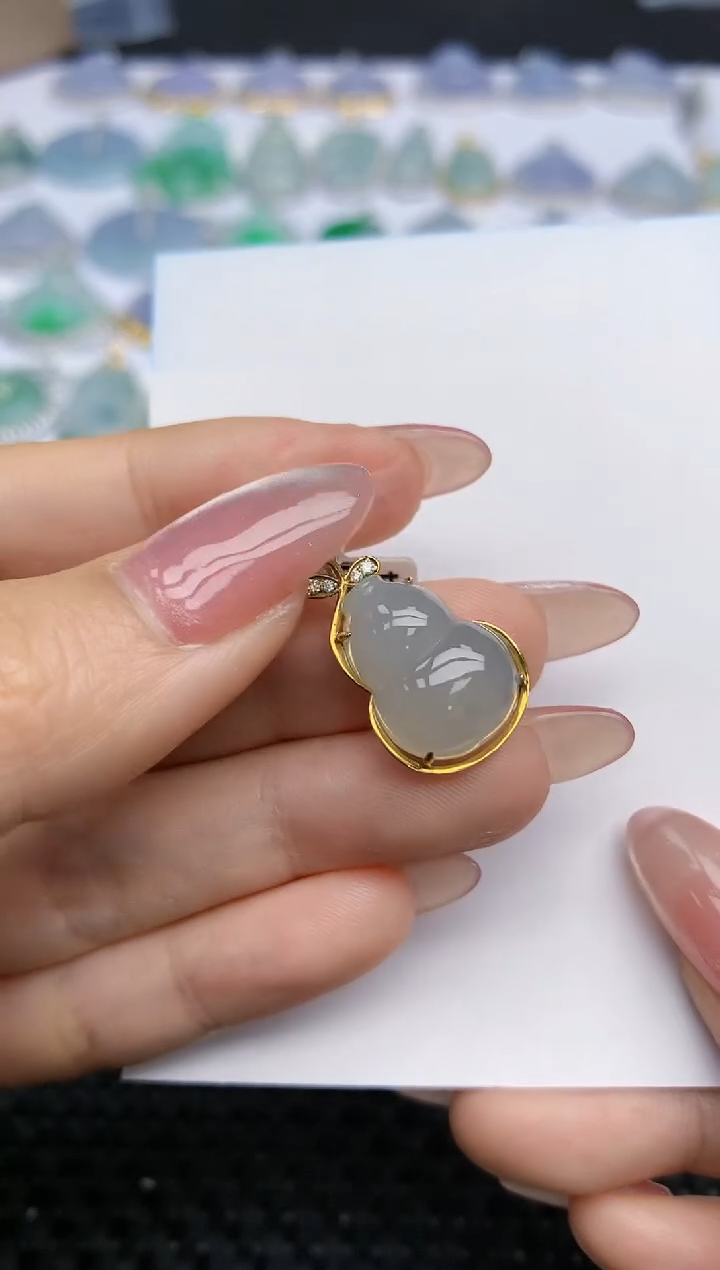 【闪购商品】翡翠颈饰18K金镶嵌天然翡翠A货