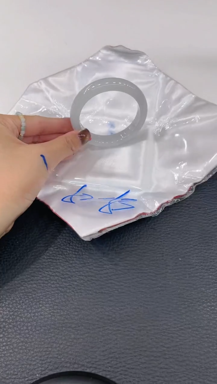 【闪购商品】翡翠手镯未镶嵌手镯