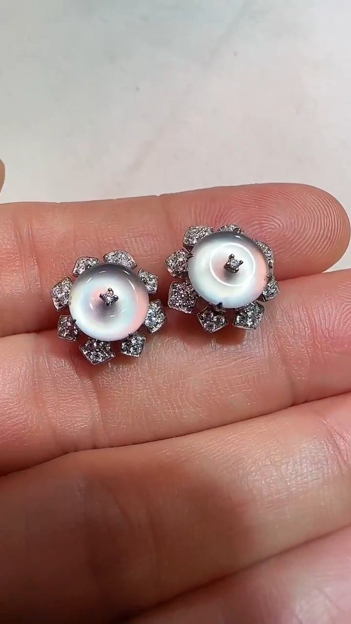 【闪购商品】翡翠颈饰18K金镶嵌耳钉