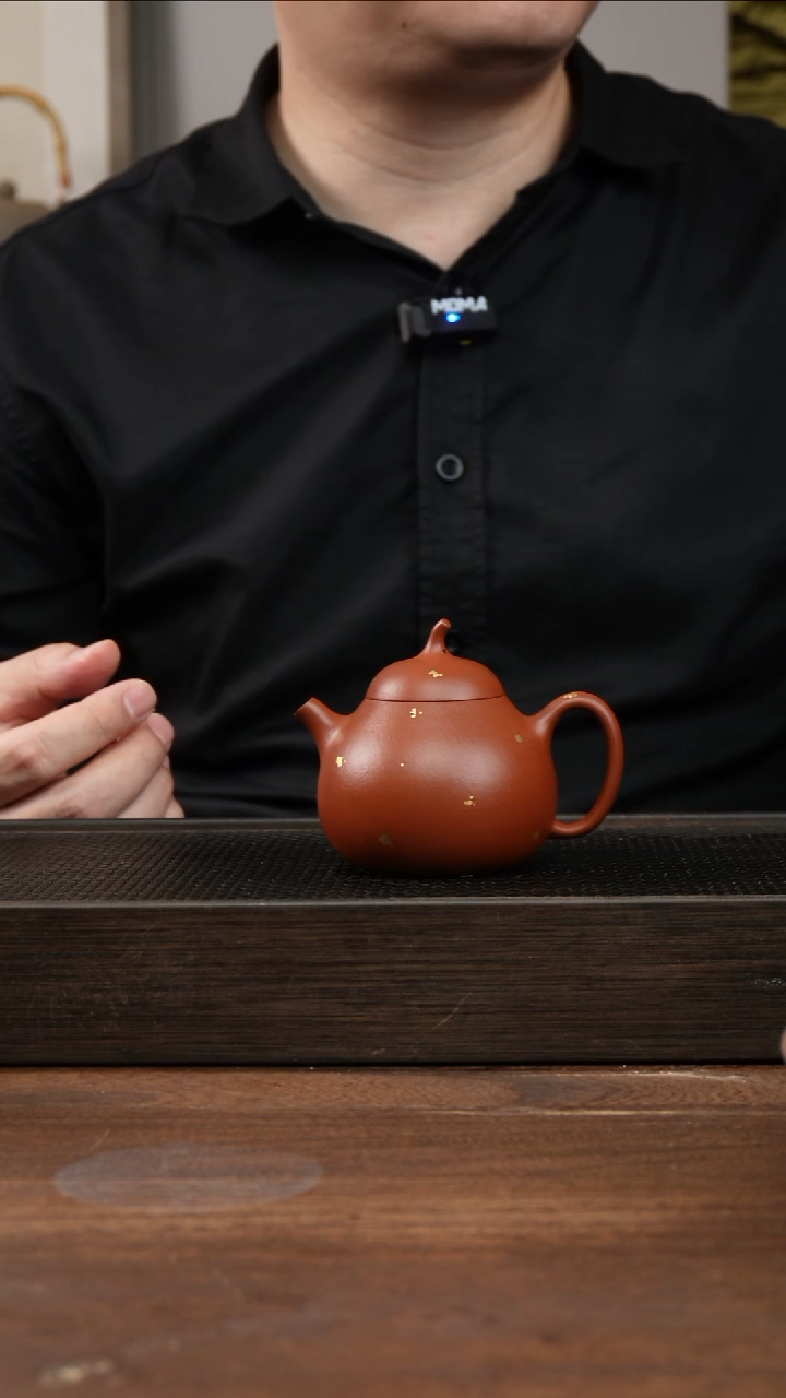 茶杯紫砂朱泥洒金小茄瓜     180CC    洒金