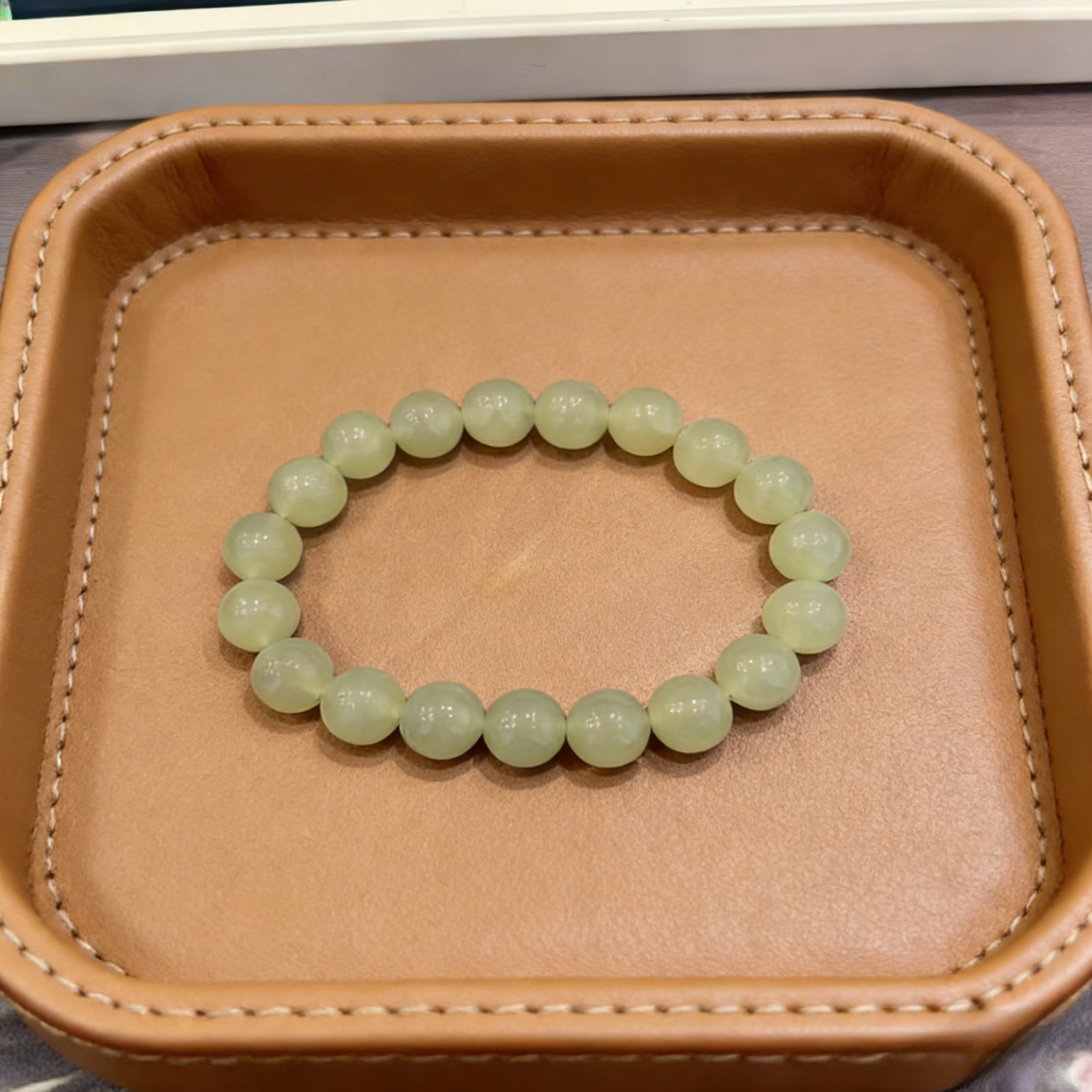 YJ-浅绿温润圆珠手链 柔润质感  简约串珠设计 通勤约会都适配