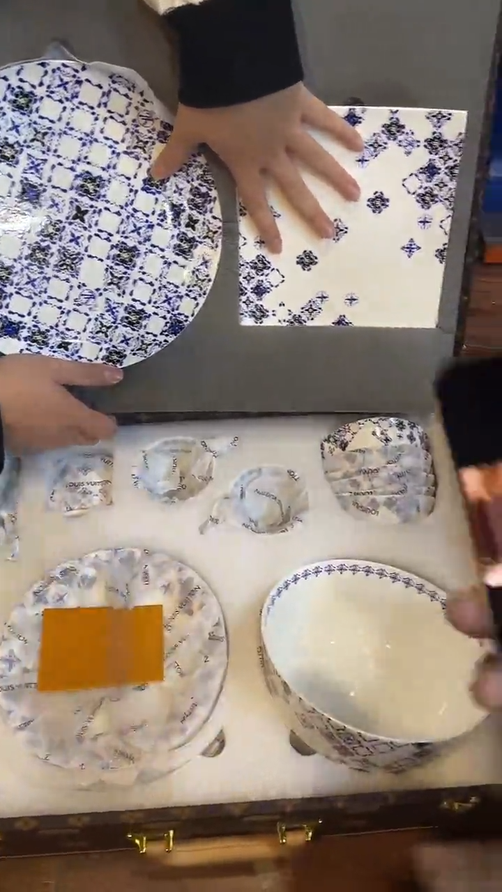 杯鸿辉家品牌瓷器，京东包邮！