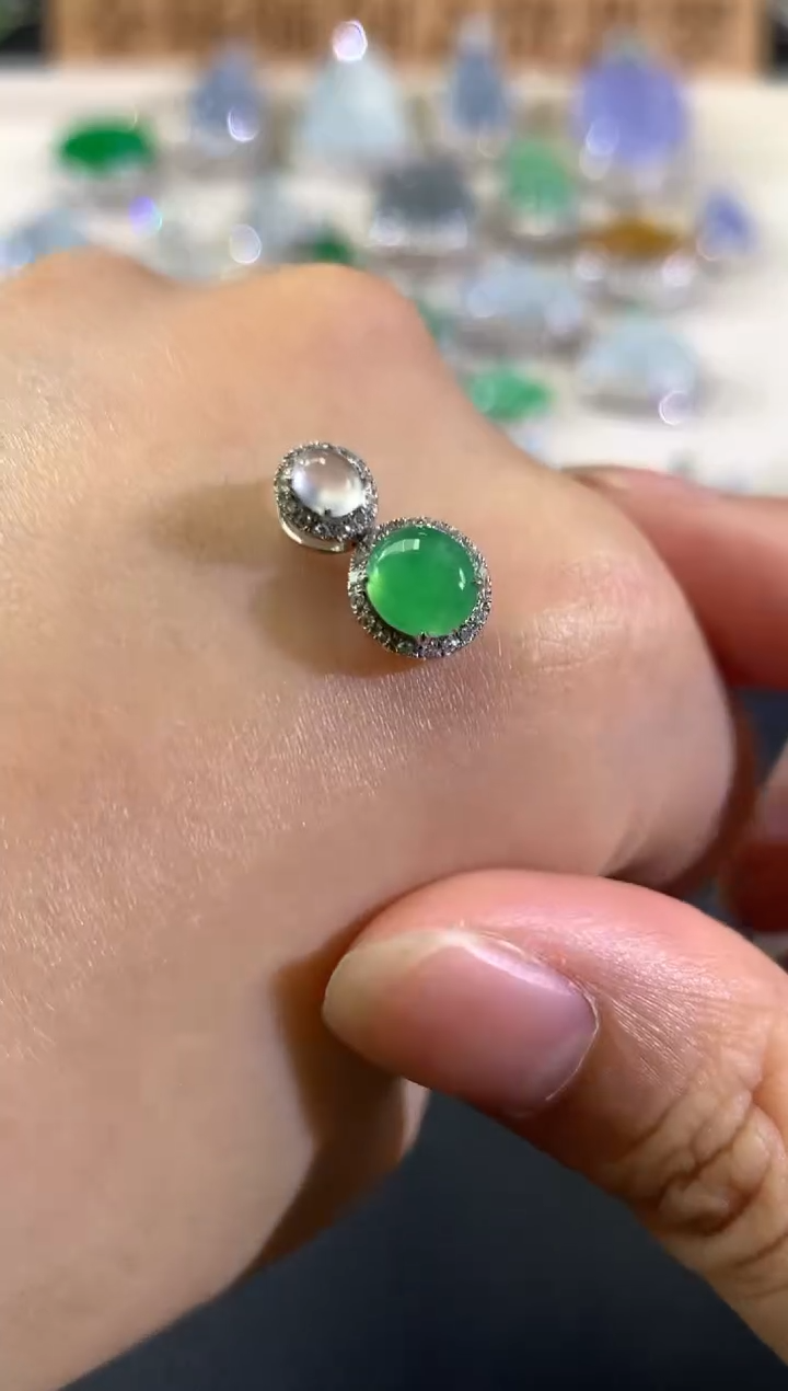 吊坠(不含链)18K金镶嵌翡翠A529|1980