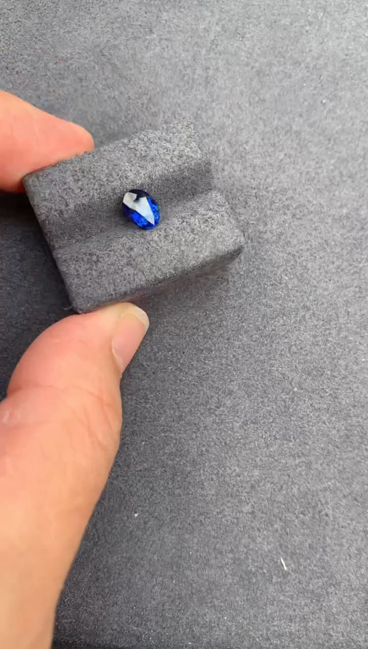【闪购商品】蓝宝石裸石未镶嵌1.1ct无烧皇家蓝