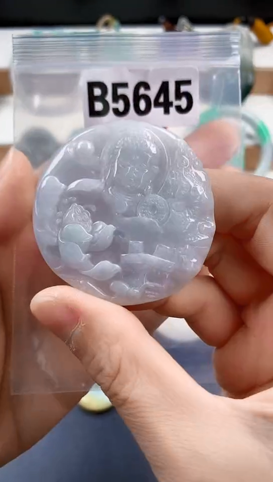 颈饰未镶嵌翡翠天然翡翠吊坠挂件