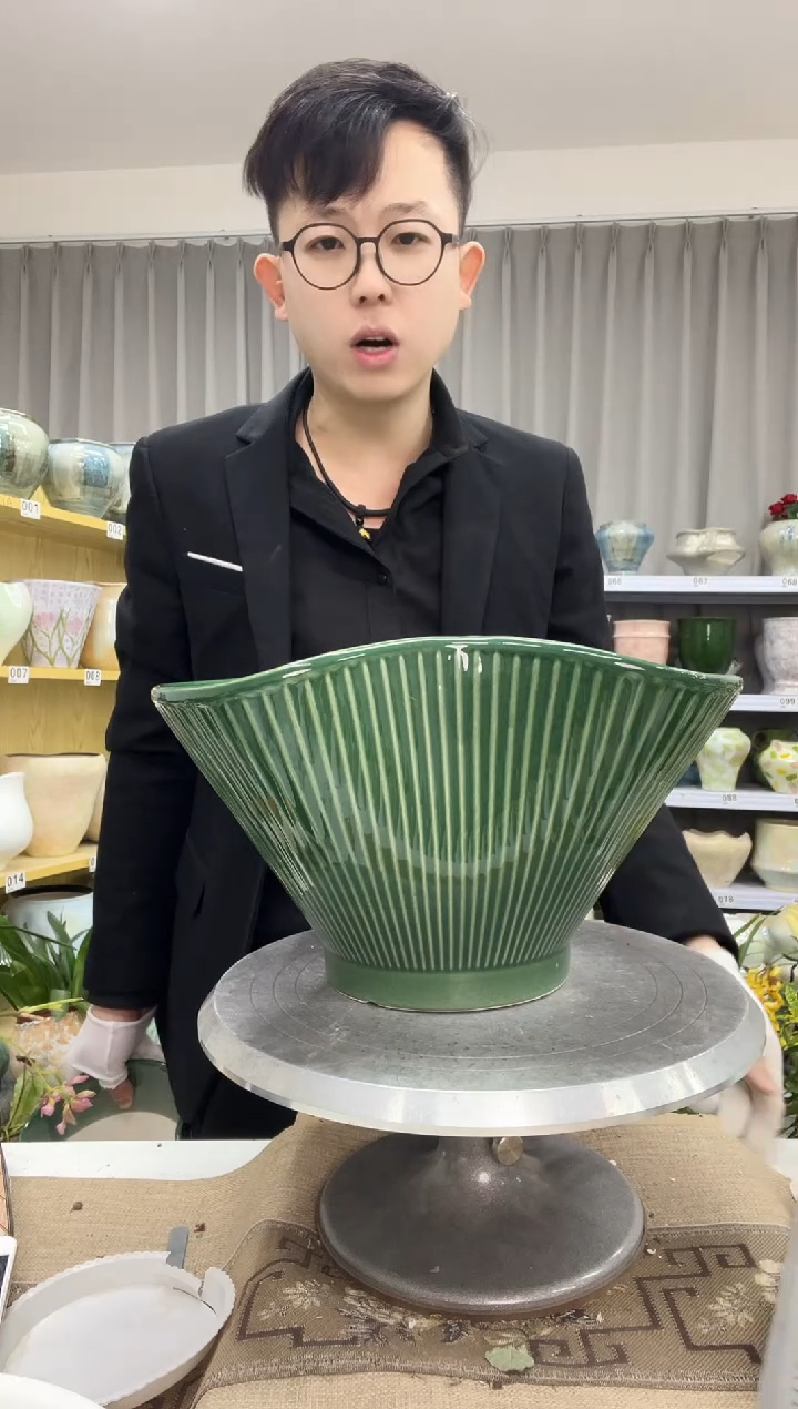 【12.27】花盆链接 高 ： 19 口：32