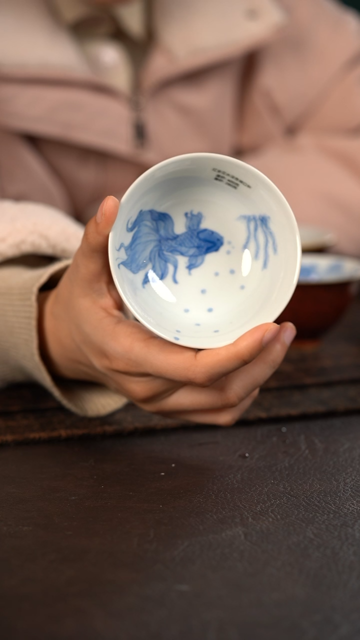 【闪购商品】杯聚澜堂红金花海水鱼撇口杯