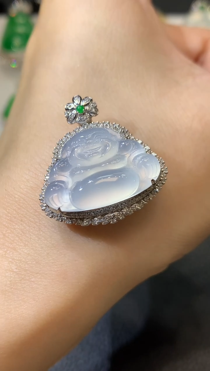 【闪购商品】翡翠吊坠(不含链)18K金镶嵌C37