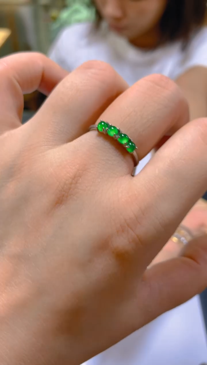 未镶嵌戒指翡翠多样性发一