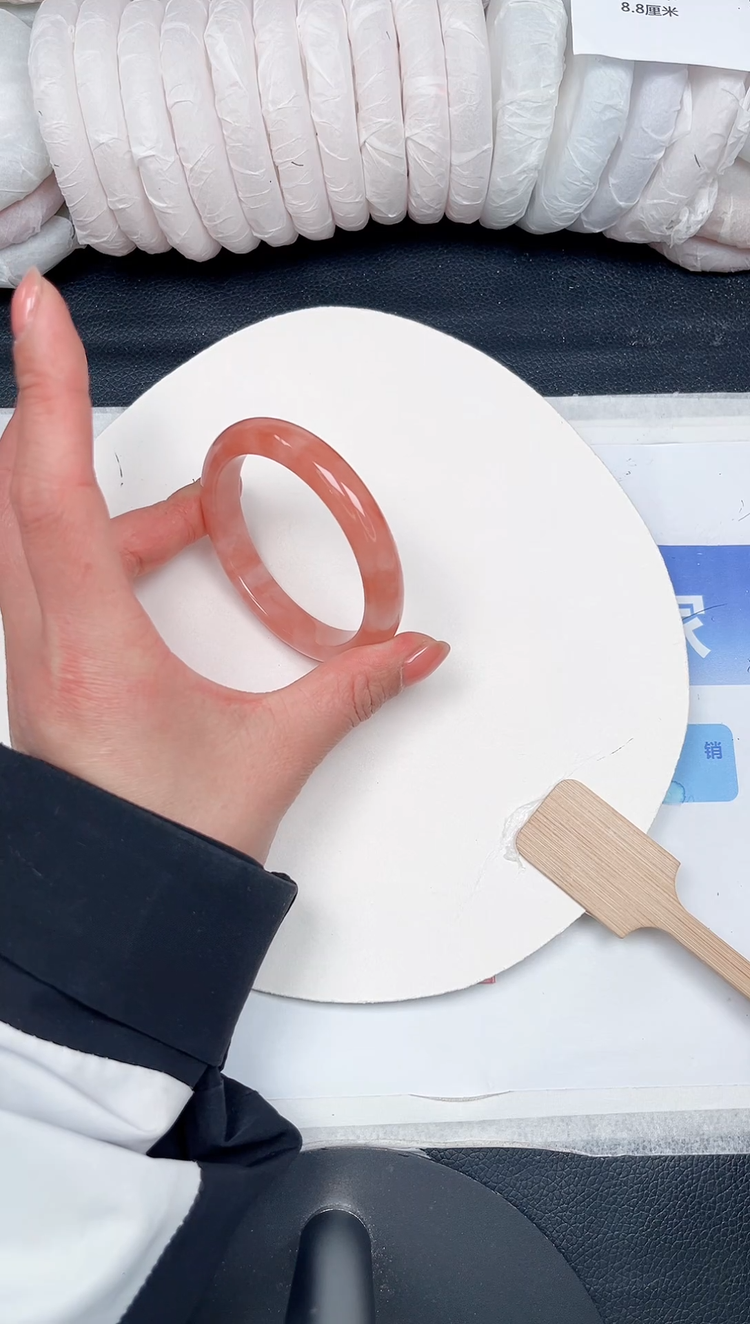 未镶嵌手镯石英质玉130-58