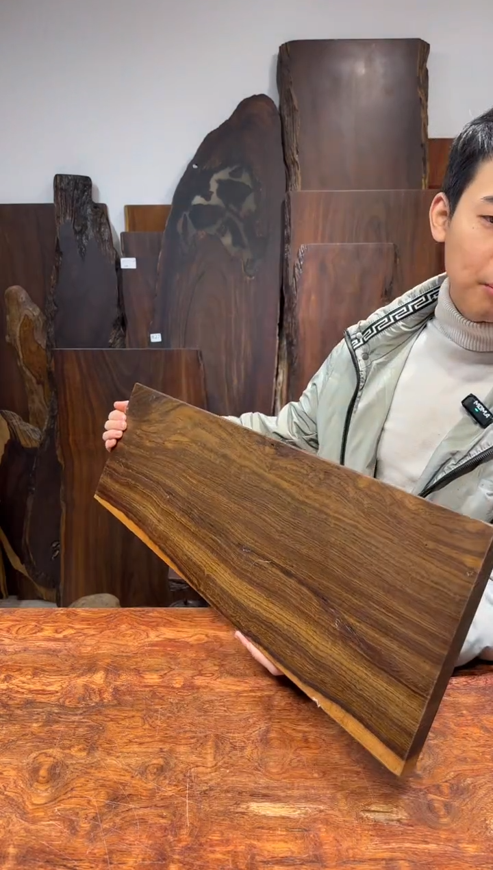 风车木（黑檀木）尺寸84*24*2编号137