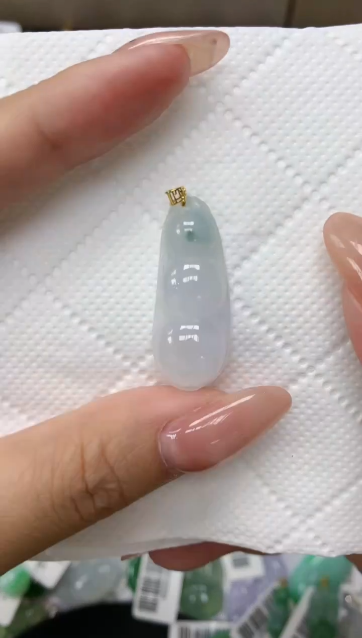 颈饰18K金镶嵌翡翠1111111111111