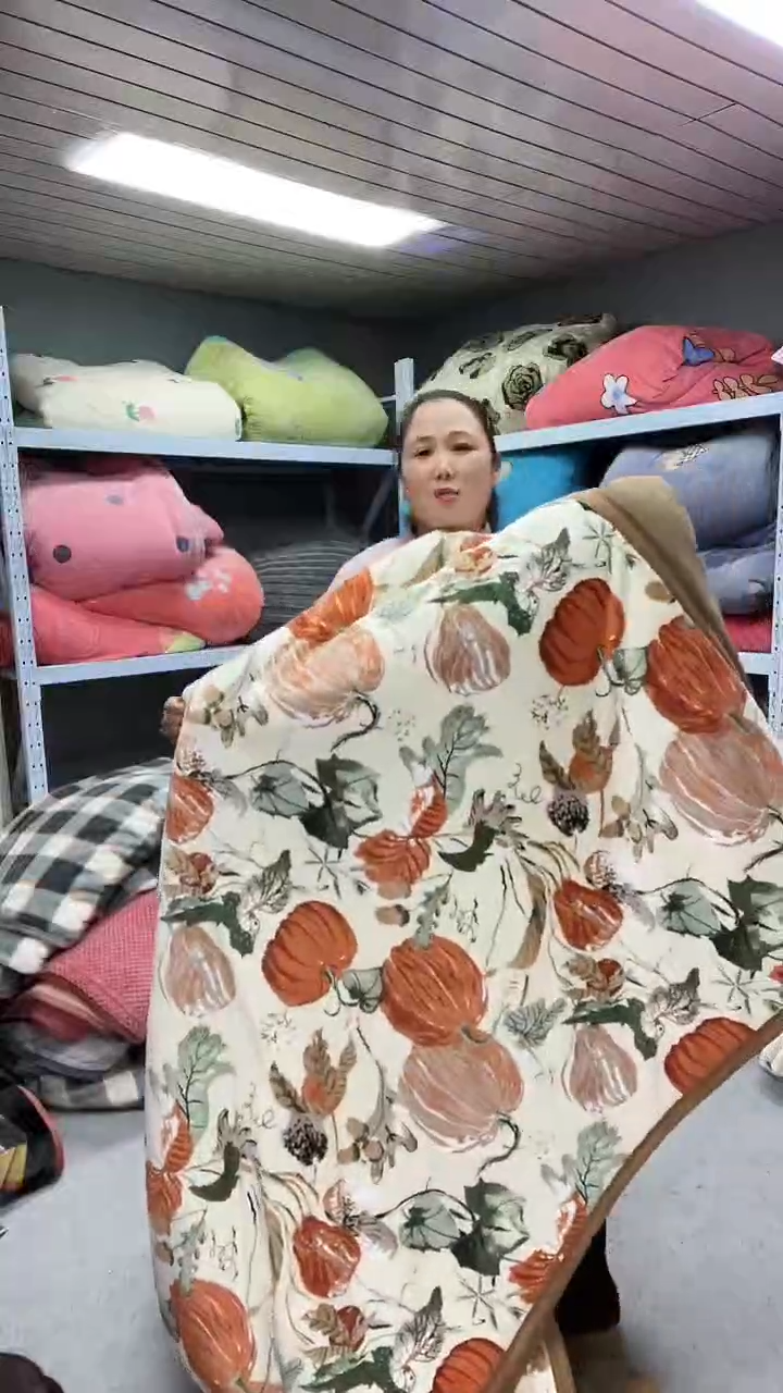 牛奶绒200+230被子6.5斤。