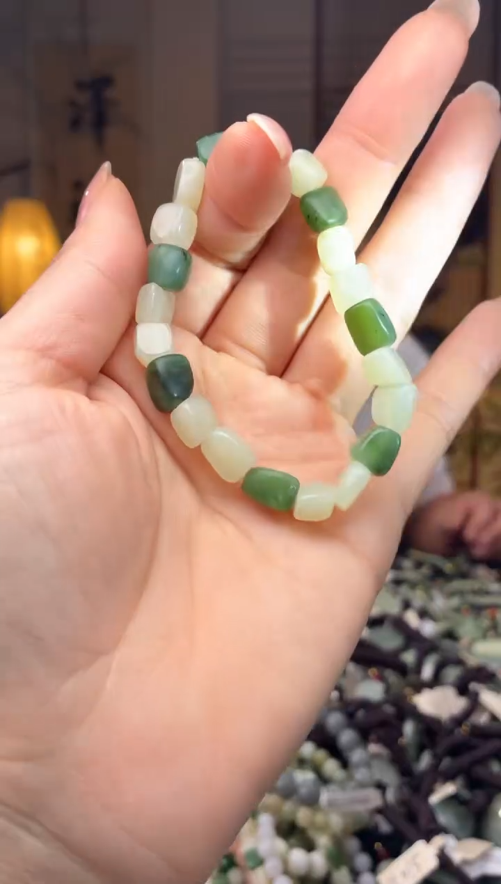 颈饰未镶嵌和田玉多样性发货，拍一发一