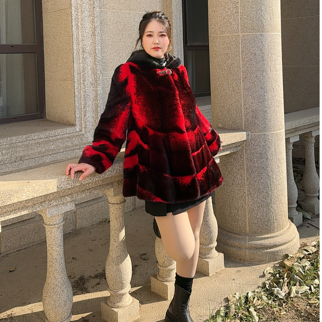 1号链接2025冬季新款时尚气质女装外套