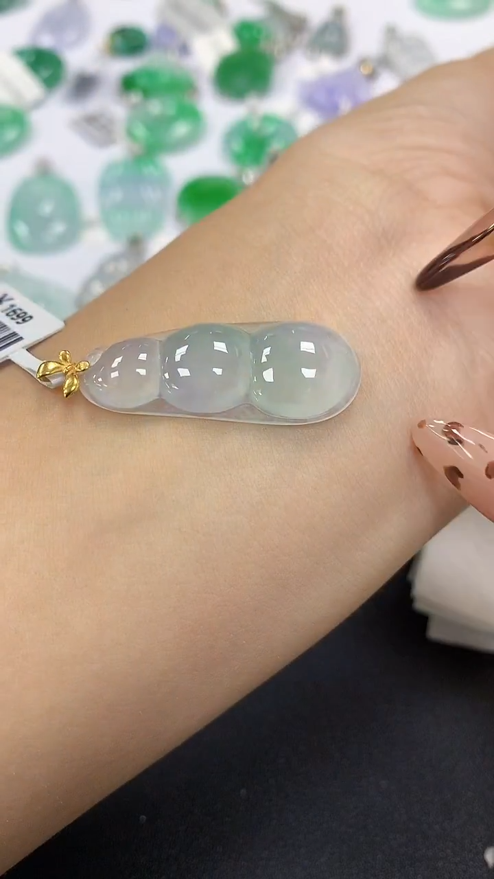 颈饰18K金镶嵌翡翠a货假一赔三支持复检百元上9元证书费自理