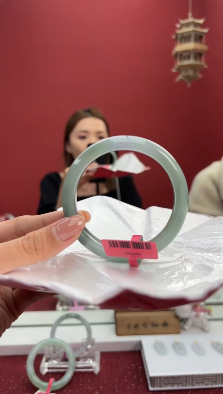 翡翠未镶嵌手镯手镯