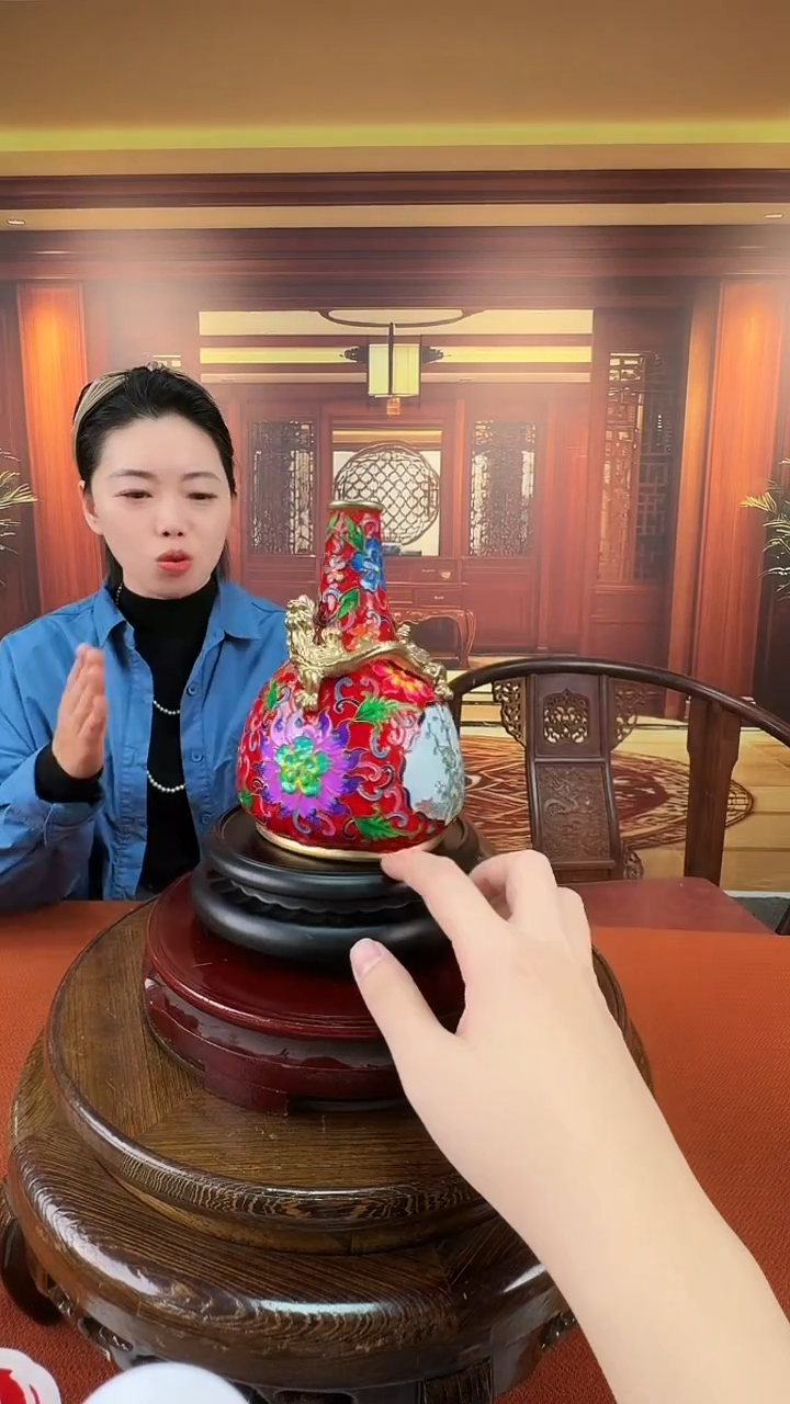 摆件瓷何平窑雕彩掐丝缠枝摇铃尊19带证书