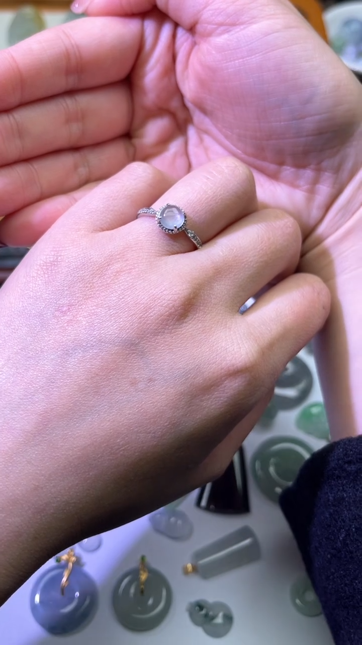 【闪购商品】翡翠戒指银S925镶嵌翡翠A货白冰蛋面戒指