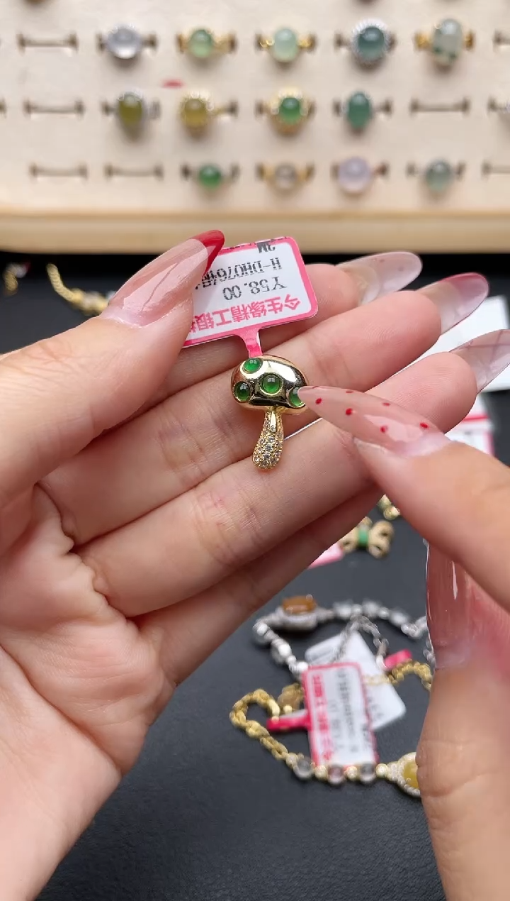 【闪购商品】翡翠戒指银S925镶嵌一物一证一礼盒