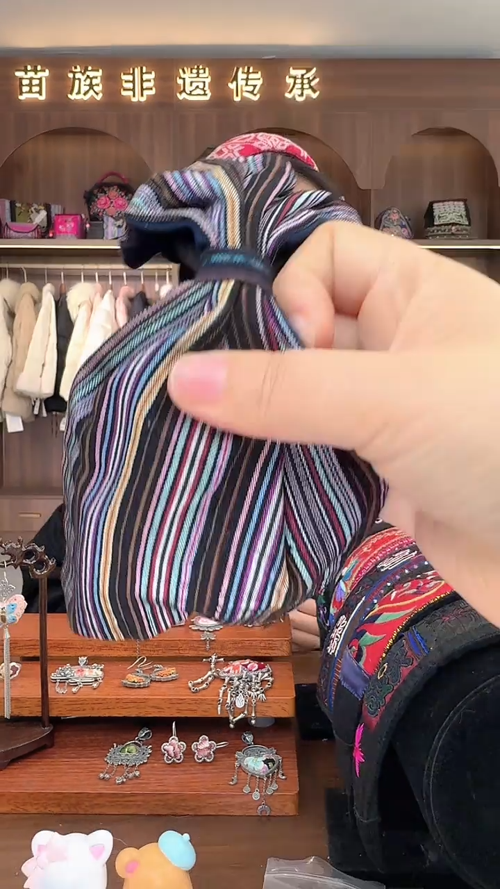 【闪购商品】织绣扶光苗绣传承L26