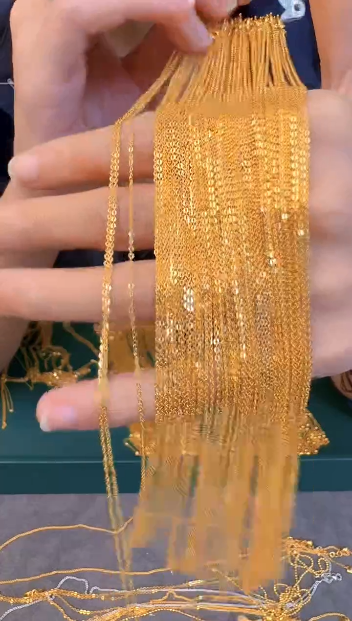 福利款闪O链45cm 1.08g（多样性发货）