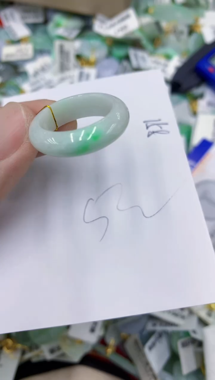 翡翠未镶嵌颈饰11111111111