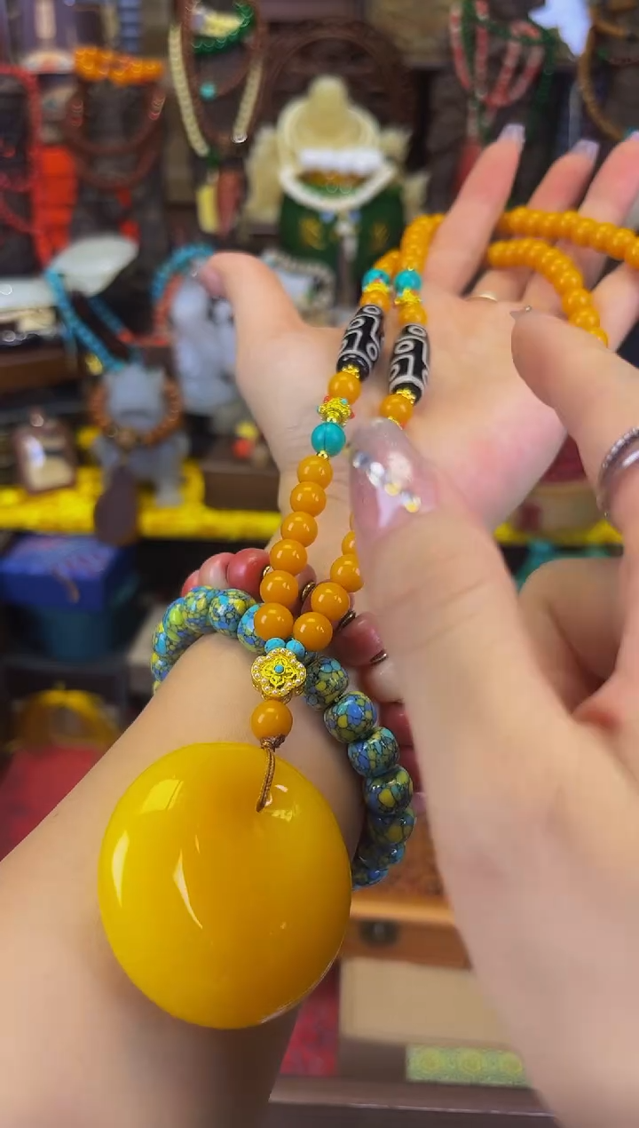 未镶嵌颈饰蜜蜡天然原矿