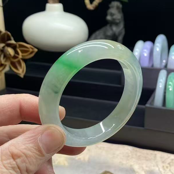 55正圈黄加绿55.2-13.4-9.9完美冰种翡翠手镯冰透