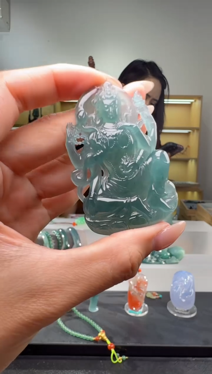 吊坠(不含链)未镶嵌翡翠观音