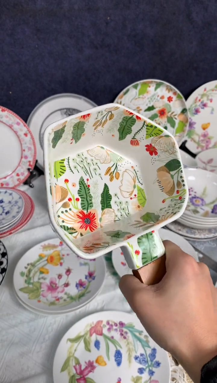 【闪购商品】瓷片陶瓷原单CC908餐具1个