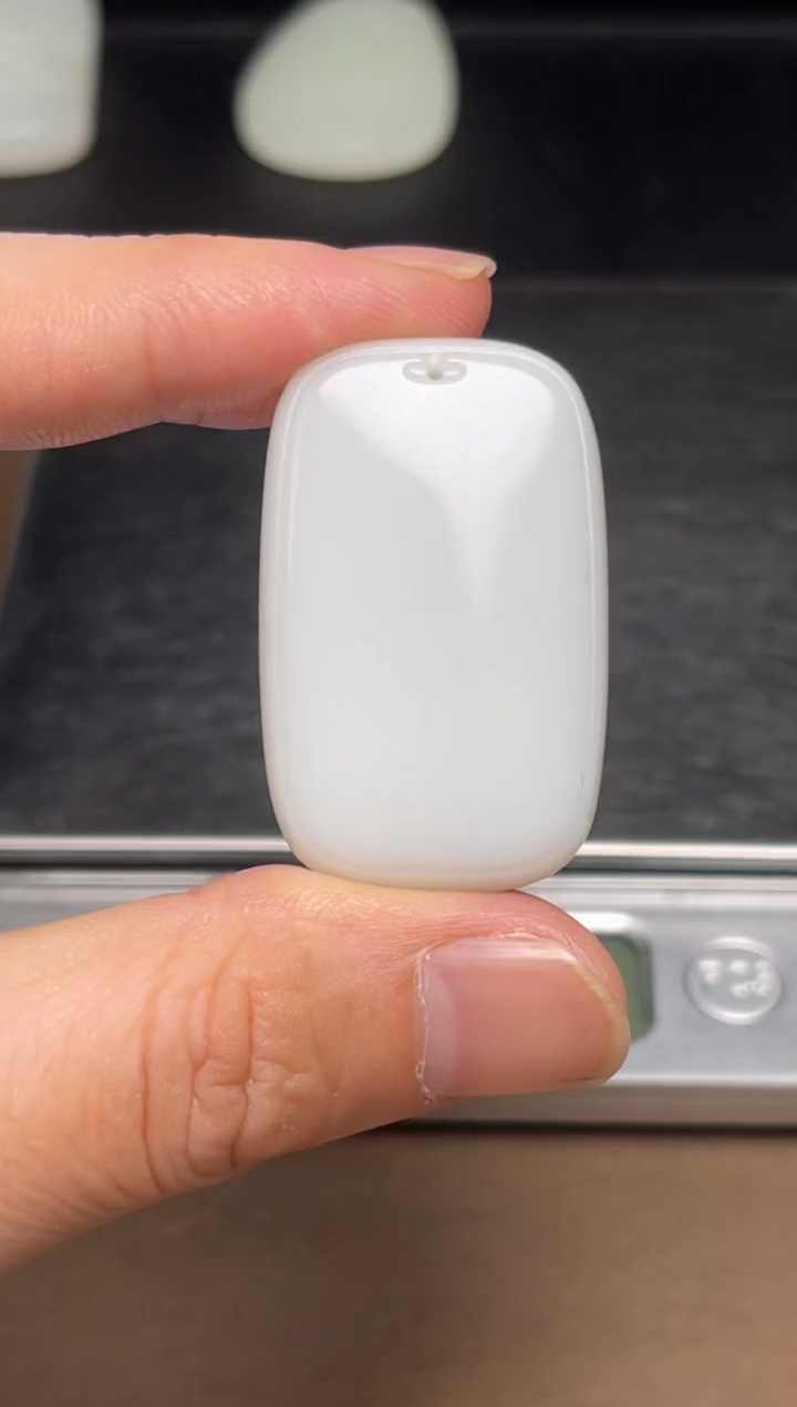 颈饰未镶嵌和田玉21 通