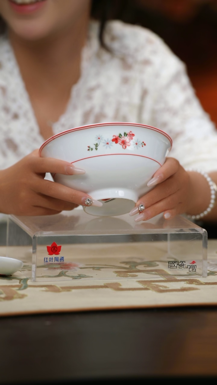 1个正价6英寸清游面碗-翡翠琉璃